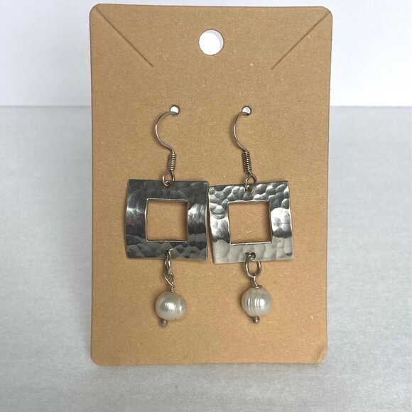 Sterling Silver 925 Square Hammered Baroque Pearl Dangle Drop Earrings - Picture 7 of 16